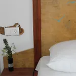 Peljesac Sova * סרסר